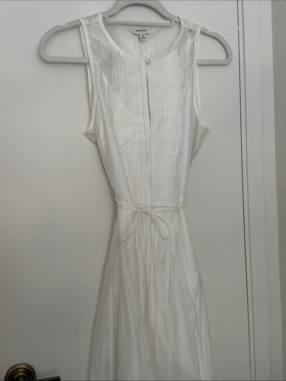 Banana Republic Sleeveless White Tie-Waist Midi Dress